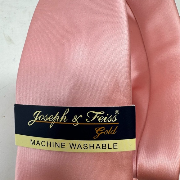 JOESPH AND FEISS MENS TIE SOLID PINK NEW WITH TAGS 100% POLYESTER CLEAN GHV1. - Picture 3 of 4
